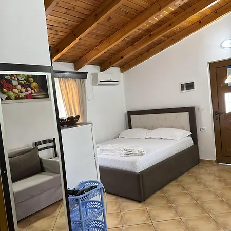 Garden Veli Apartment *