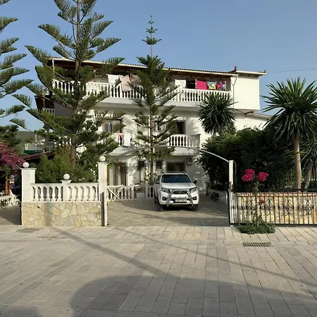 Garden Veli *