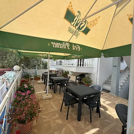 Garden Veli Apartment Ksamil