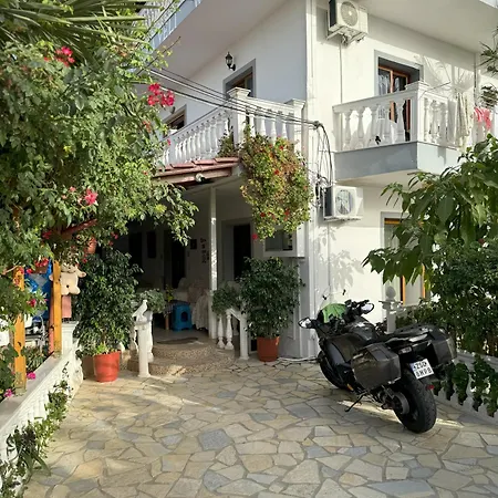 Garden Veli