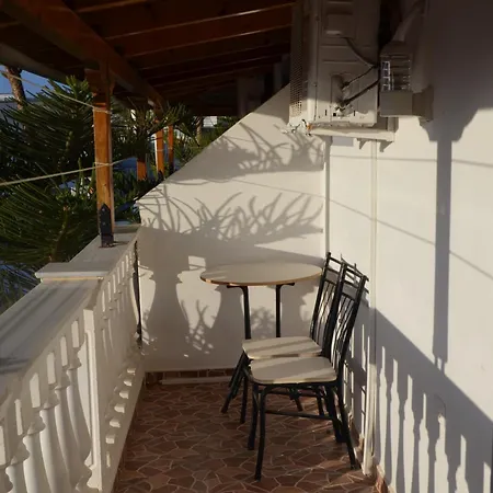 Apartment Garden Veli *