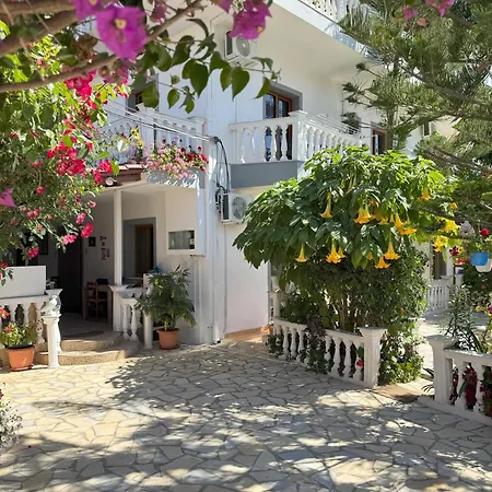 Garden Veli