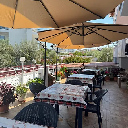 דירה Garden Veli