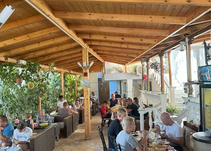 Garden Veli Appartement *